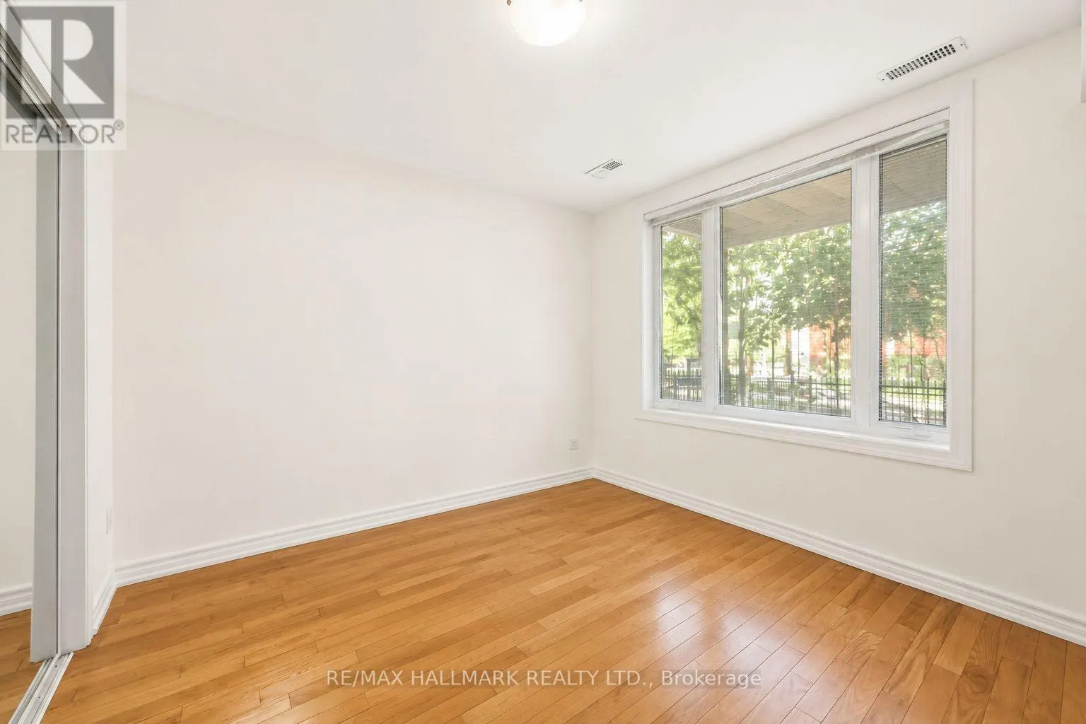 APT 1 - 486 MONTROSE AVENUE