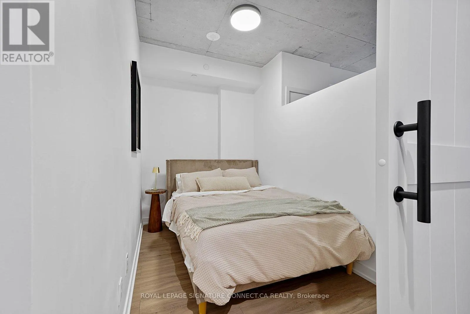308 - 458 RICHMOND STREET W