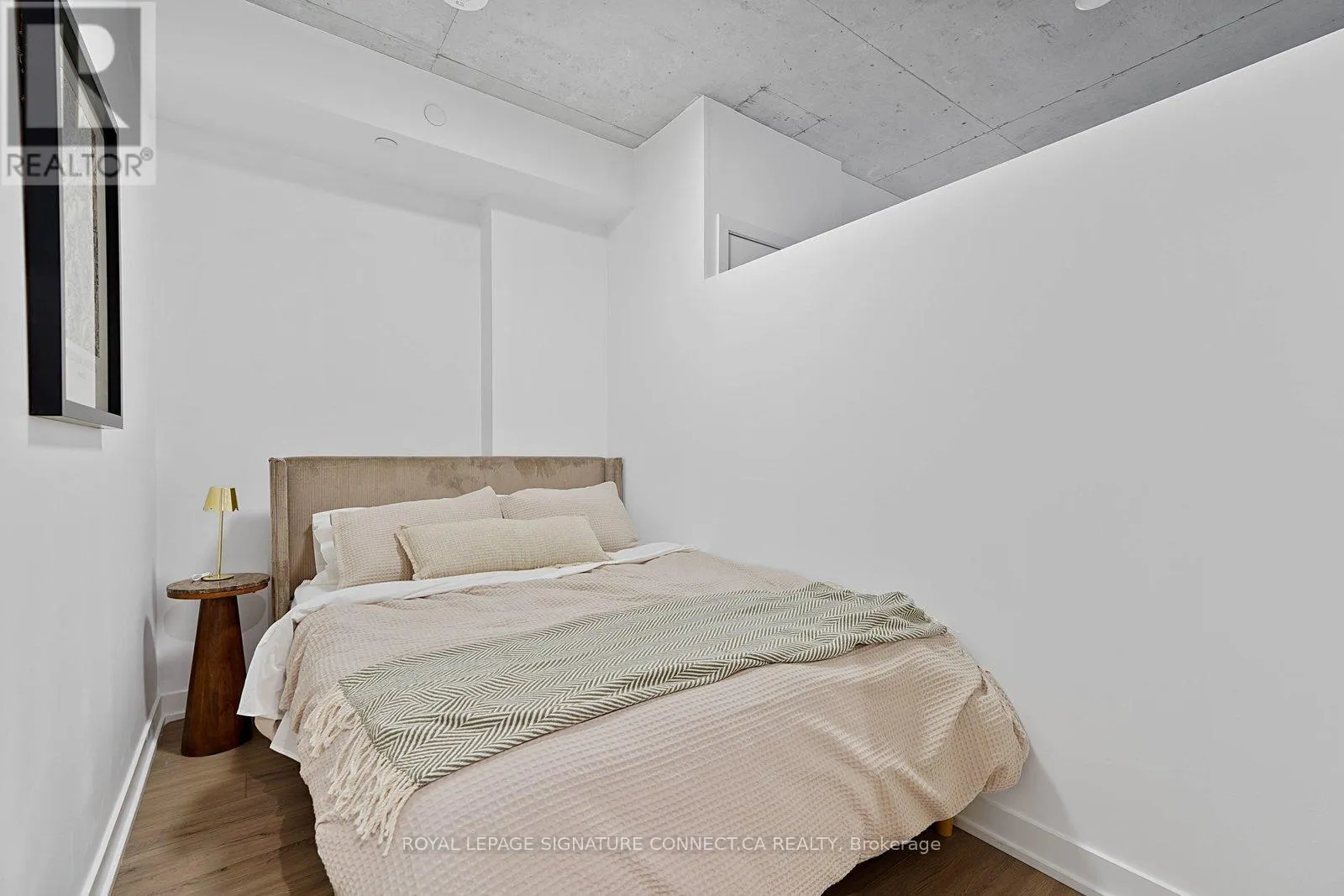 308 - 458 RICHMOND STREET W