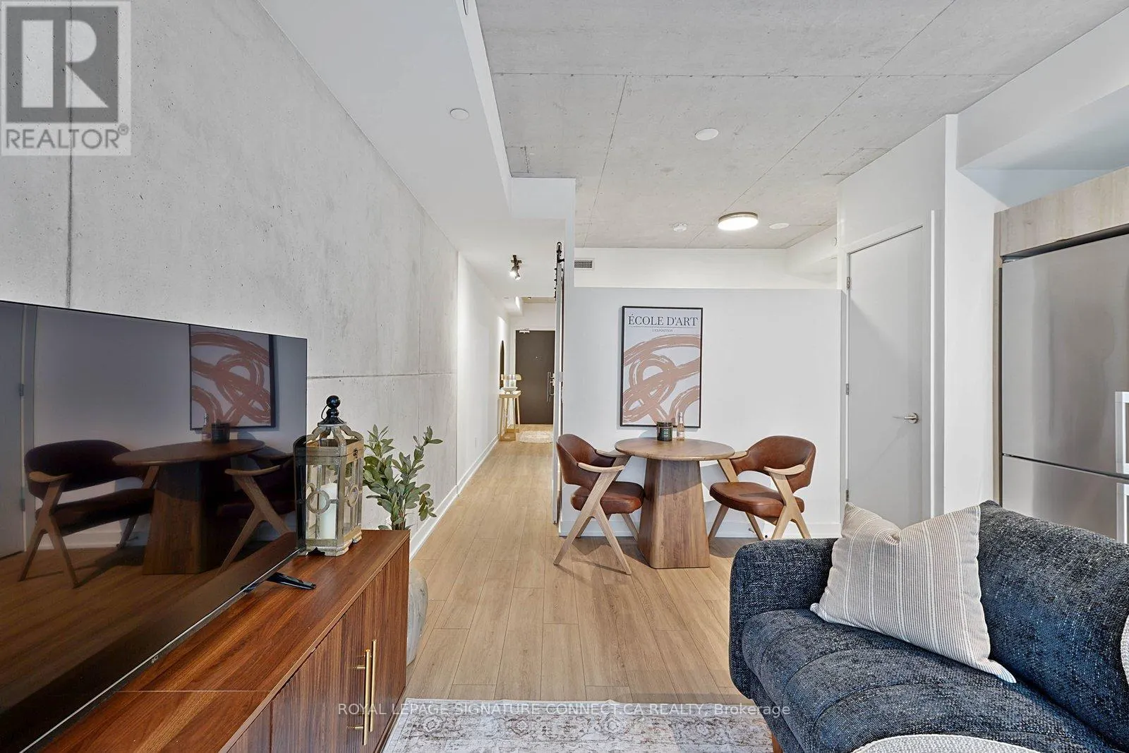 308 - 458 RICHMOND STREET W