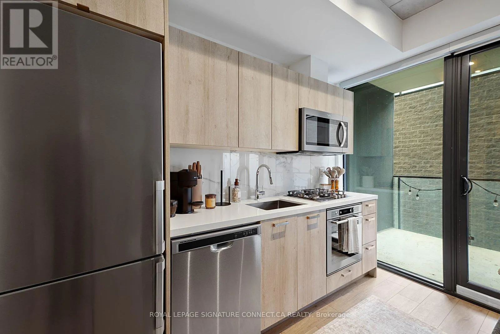 308 - 458 RICHMOND STREET W