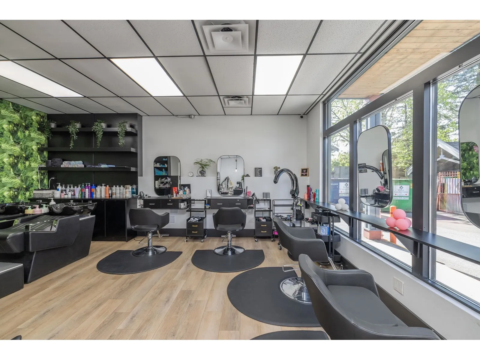 102-13916 GROSVENOR ROAD
