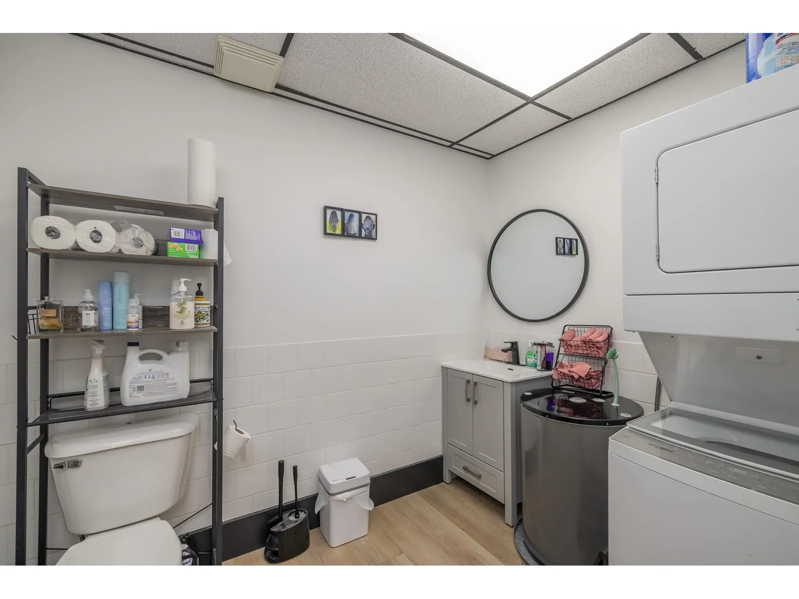 102-13916 GROSVENOR ROAD