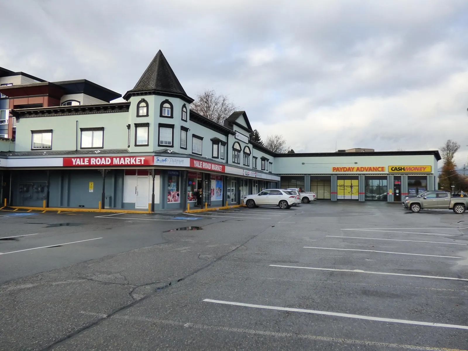 208 45863 YALE ROAD|Chilliwack Downtown