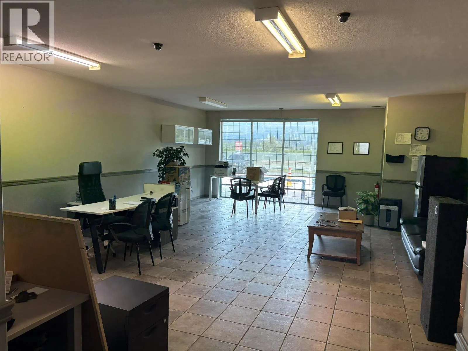 2153/2158/2258 21320 WESTMINSTER HIGHWAY