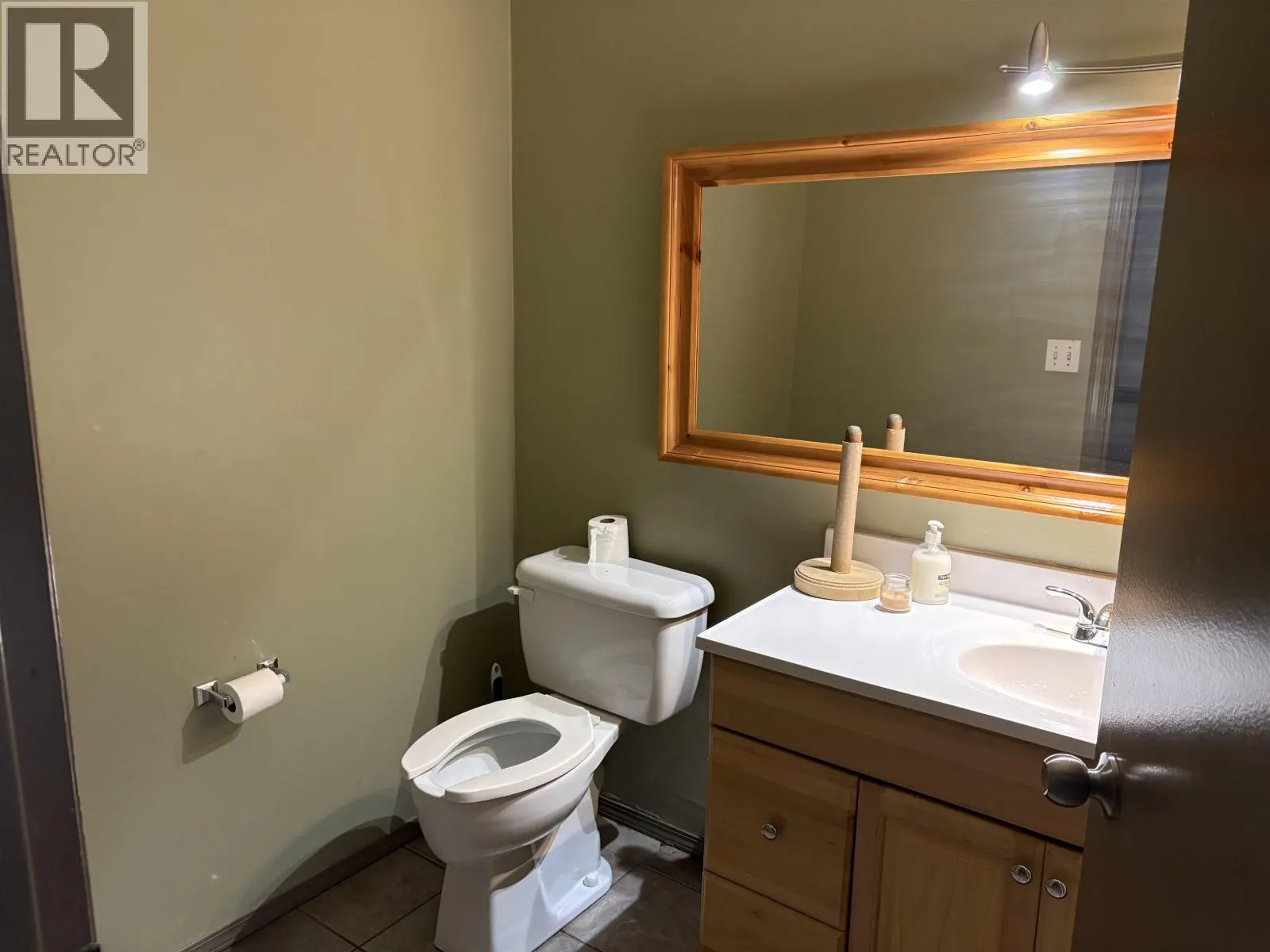 2153/2158/2258 21320 WESTMINSTER HIGHWAY