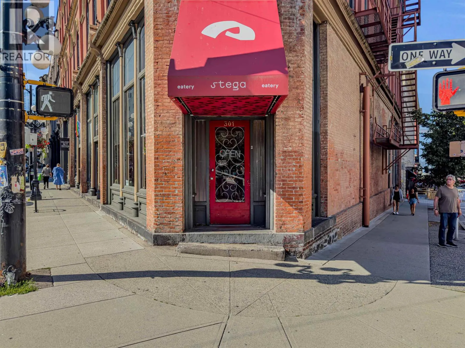301 W CORDOVA STREET