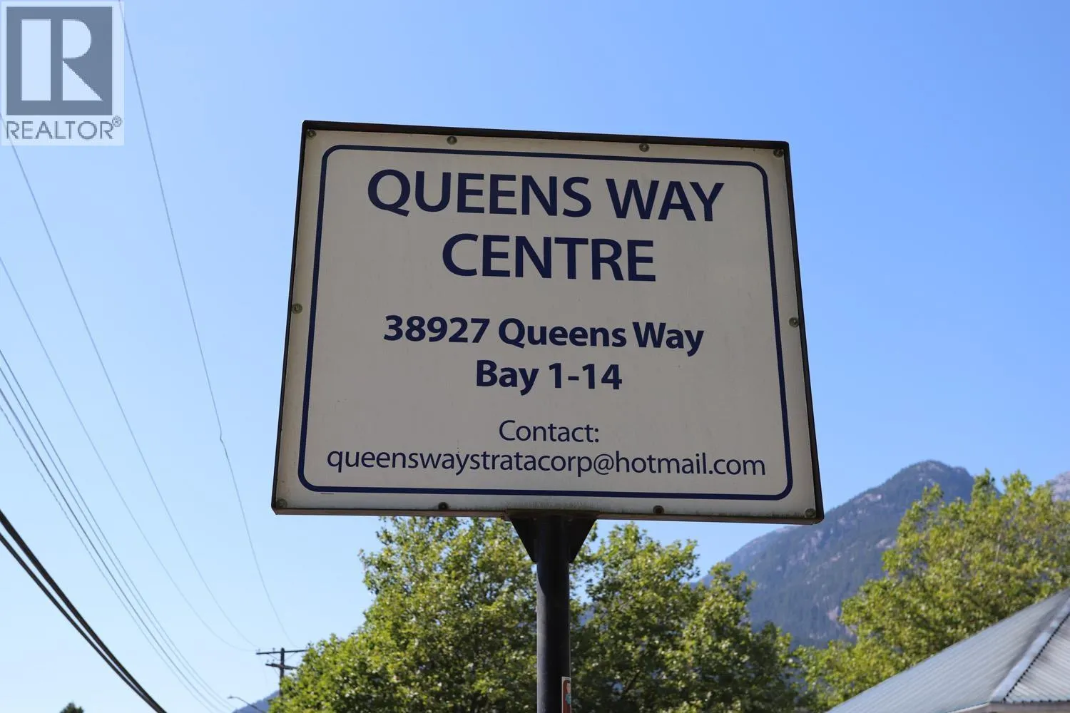 12 38927 QUEENS WAY