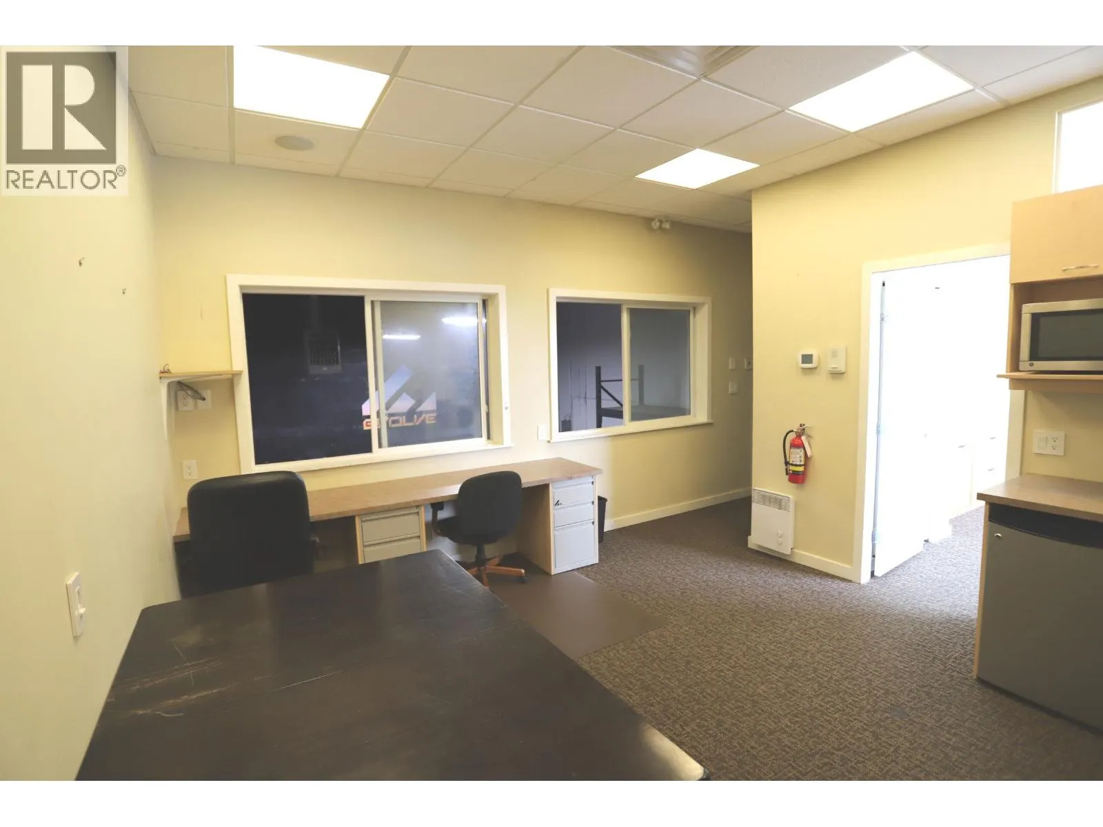 12 38927 QUEENS WAY