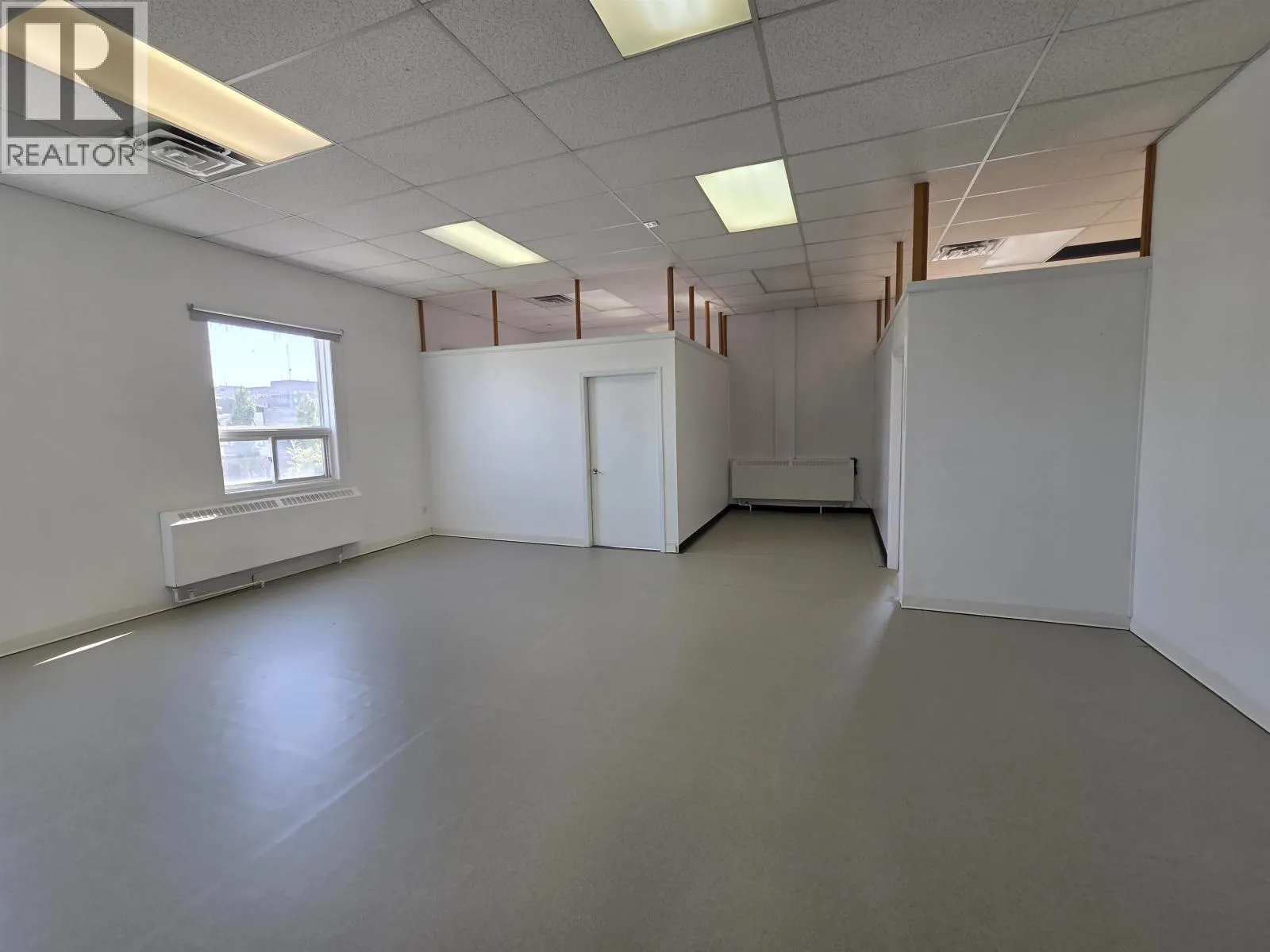 TOP FLR 1210 3RD AVENUE
