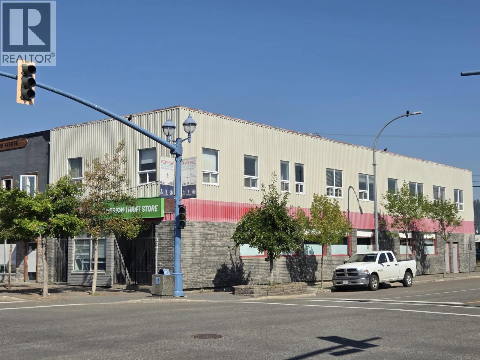 TOP FLR 1210 3RD AVENUE