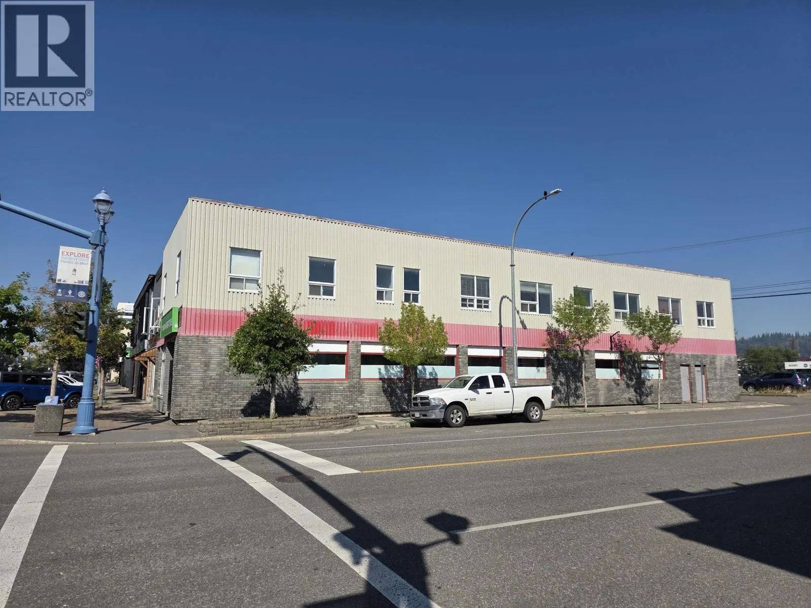 TOP FLR 1210 3RD AVENUE