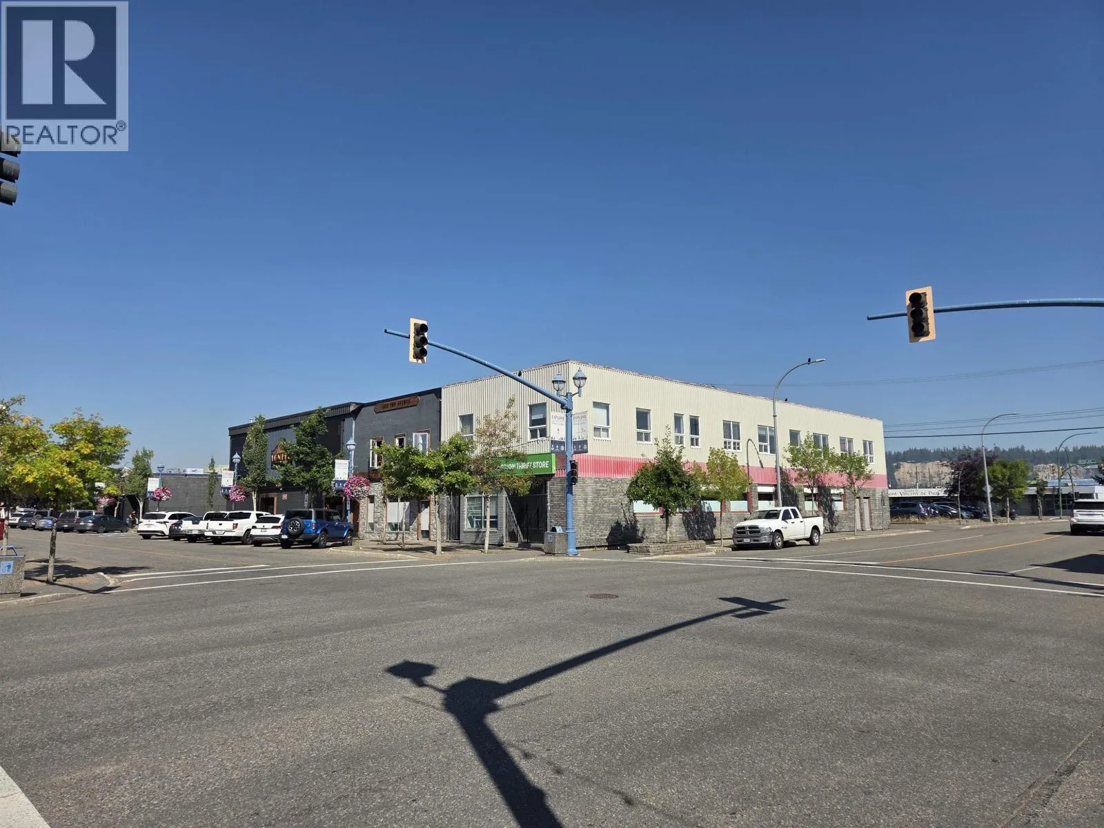 TOP FLR 1210 3RD AVENUE