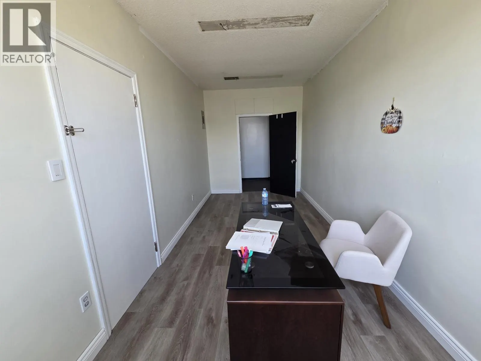 TOP FLR 1210 3RD AVENUE