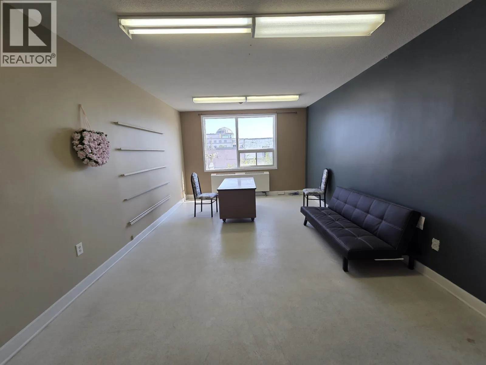 TOP FLR 1210 3RD AVENUE