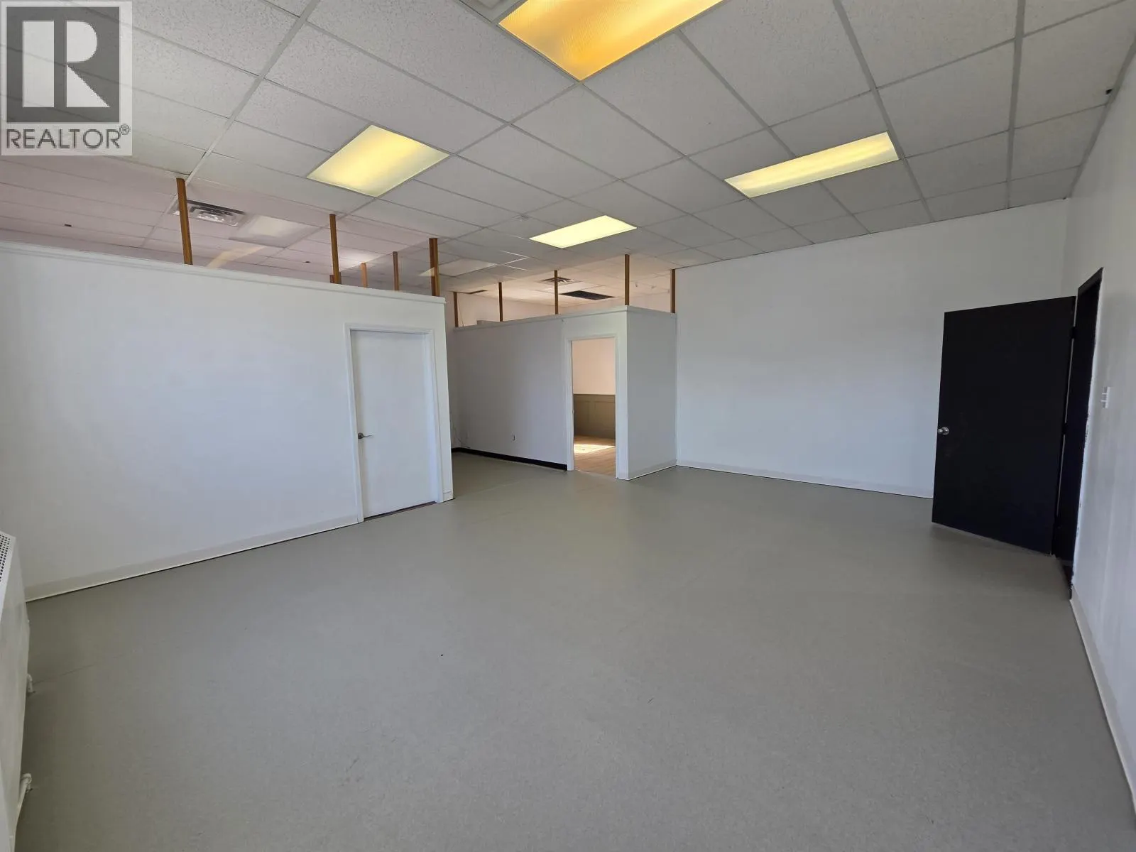 TOP FLR 1210 3RD AVENUE