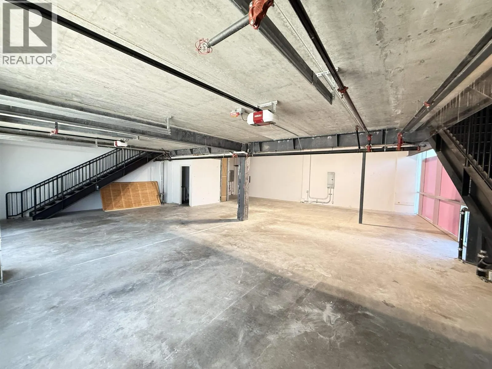 206-208 13880 WIRELESS WAY