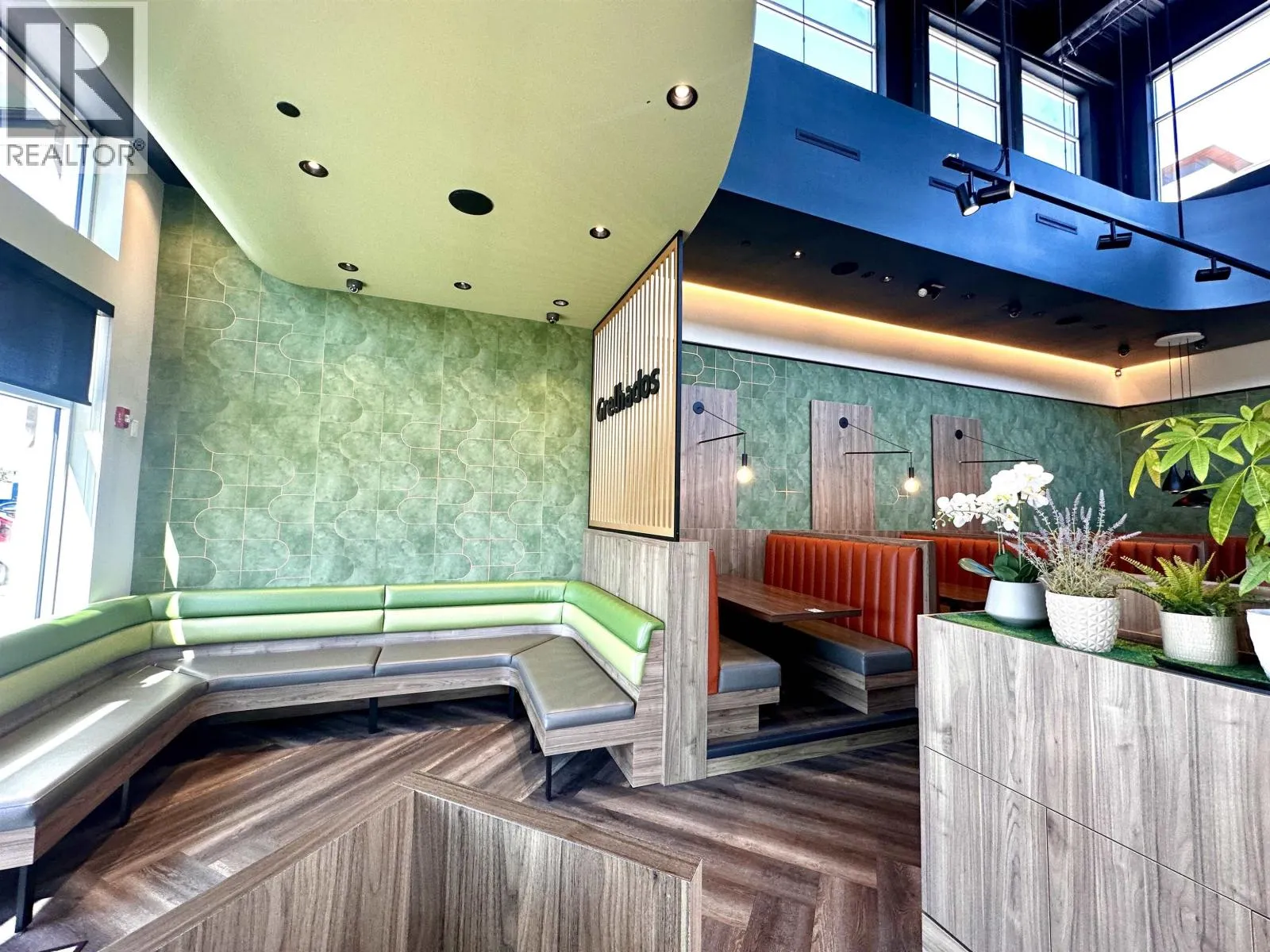 110 855 VILLAGE DRIVE