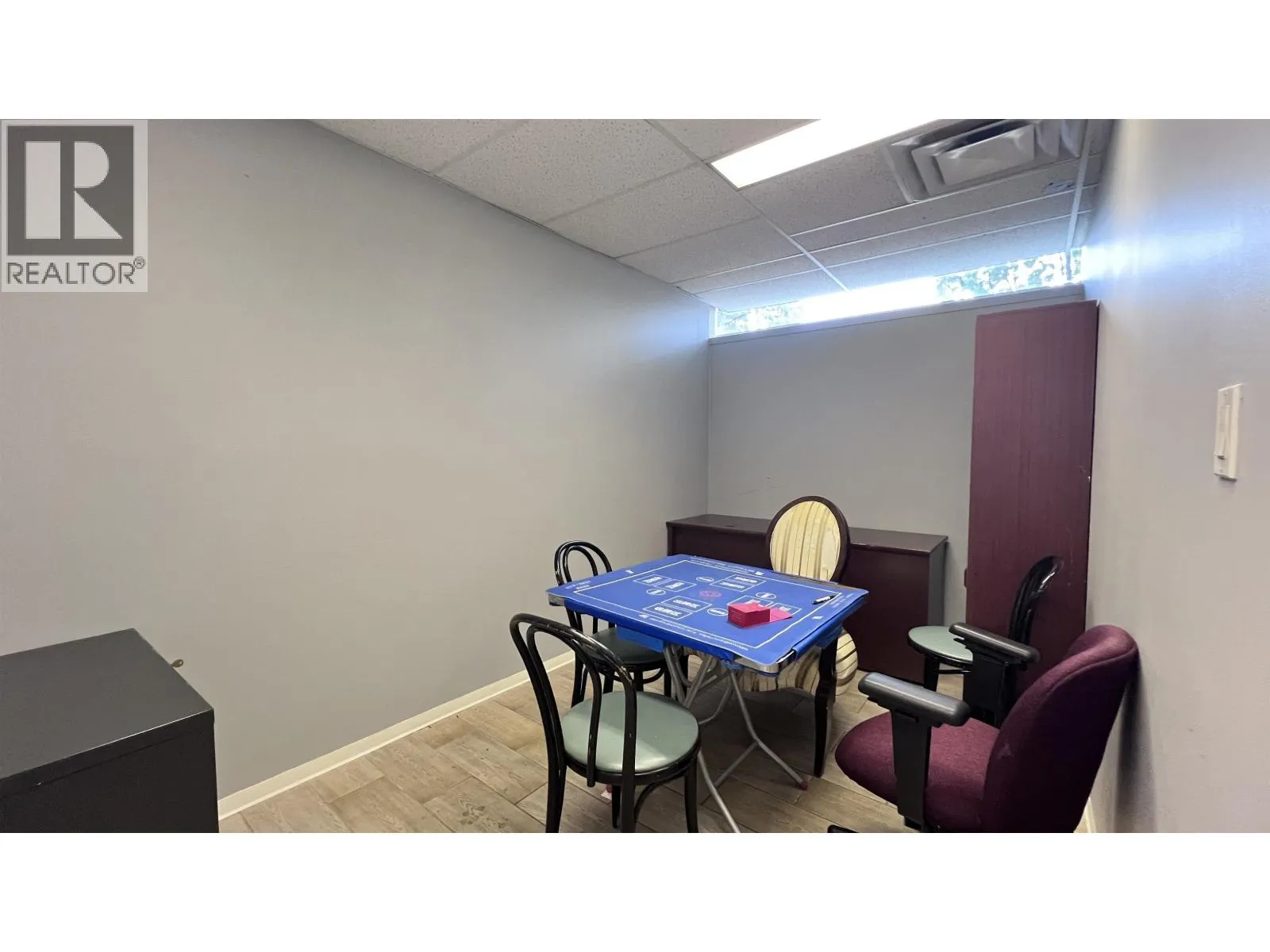 2220 8260 WESTMINSTER HIGHWAY