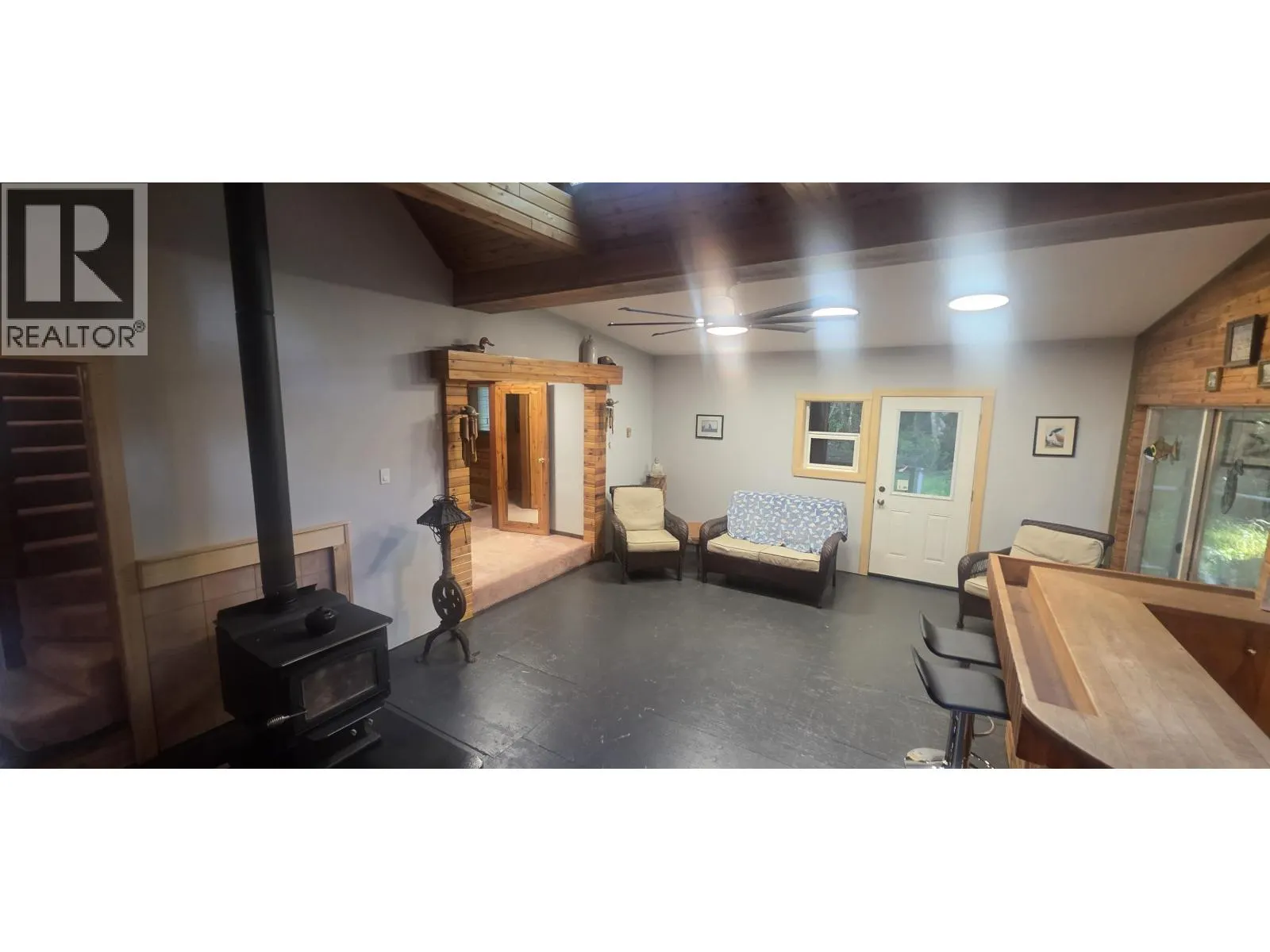 593 BEACH ROAD