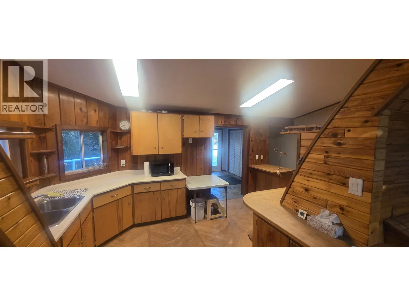 593 BEACH ROAD