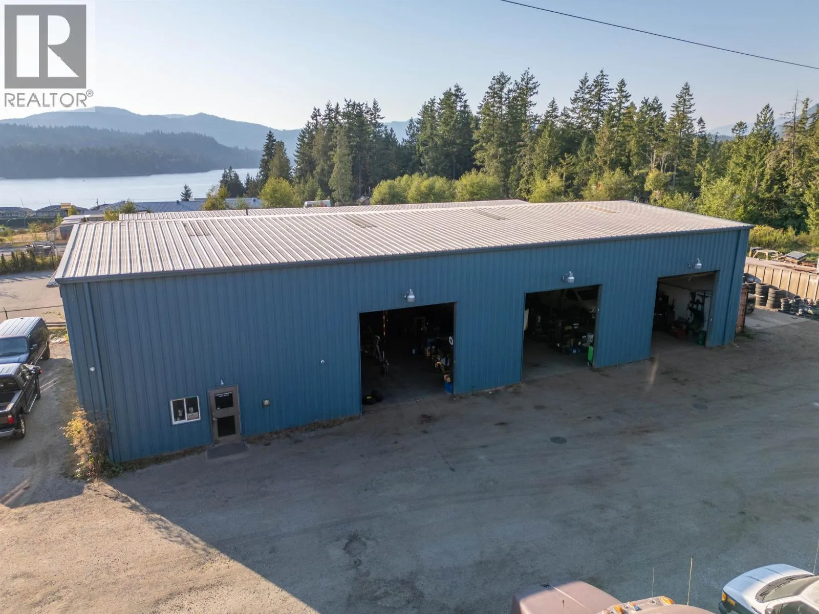 5480 SECHELT INLET CRESCENT