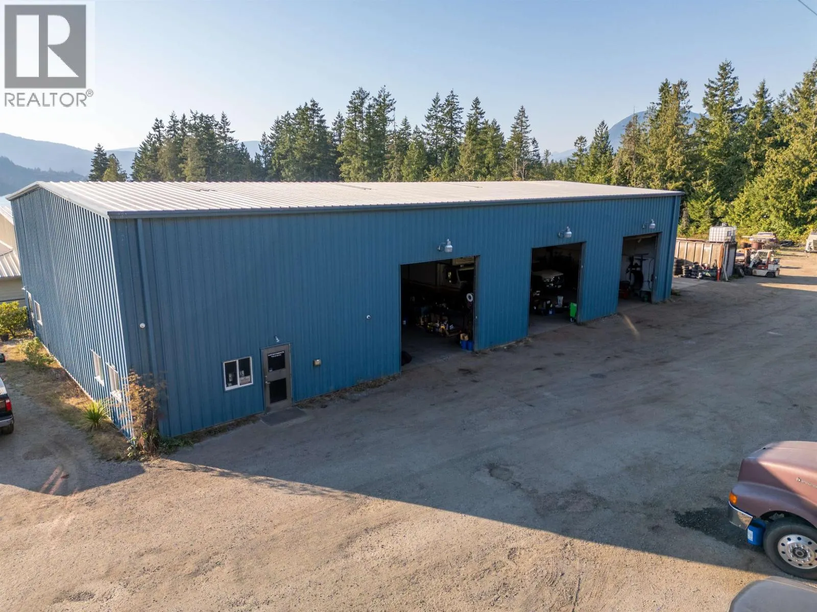 5480 SECHELT INLET CRESCENT