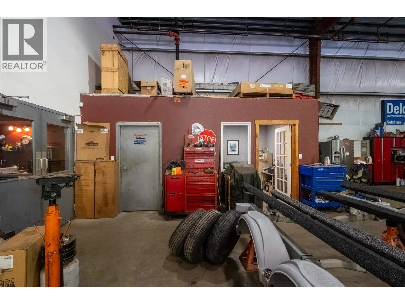 5480 SECHELT INLET CRESCENT