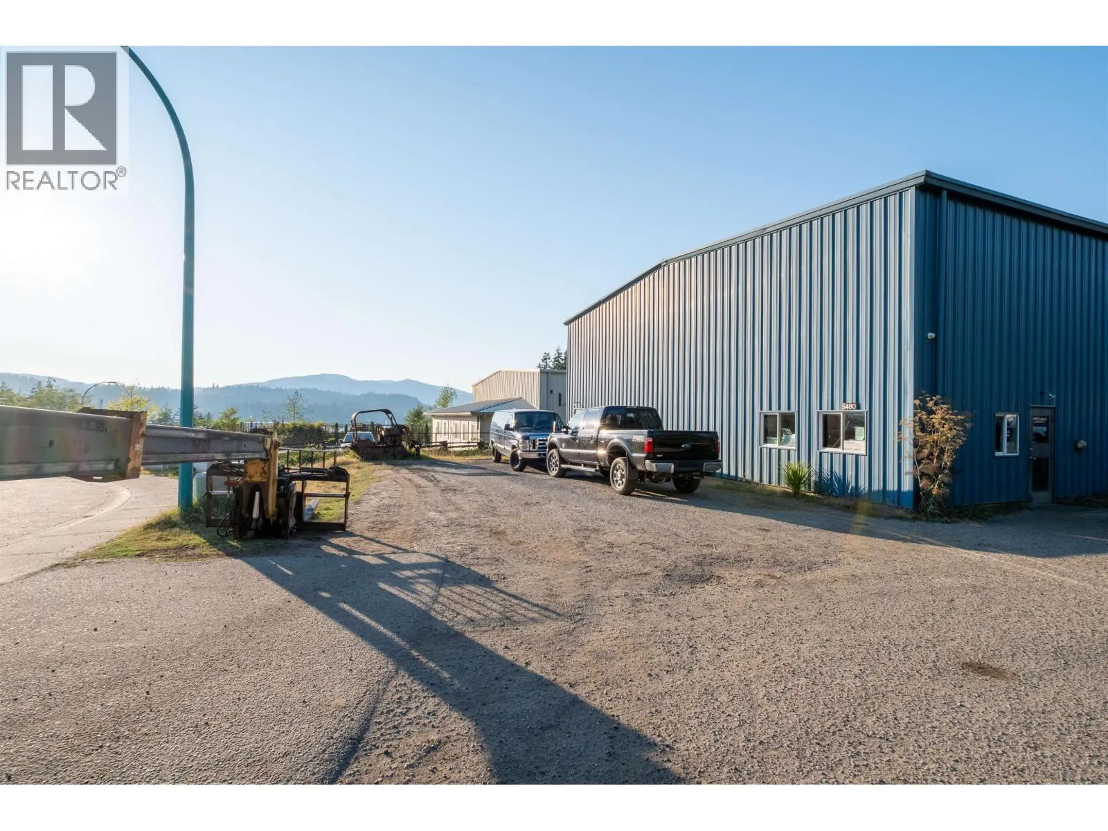 5480 SECHELT INLET CRESCENT