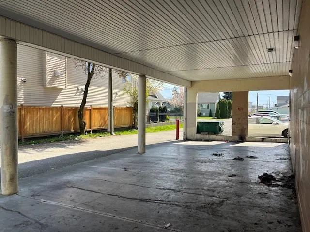 9094 YOUNG ROAD|Chilliwack Downtown