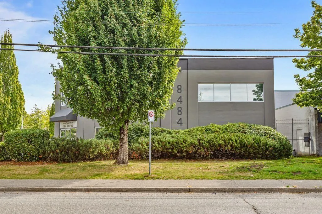201 8484 162 STREET