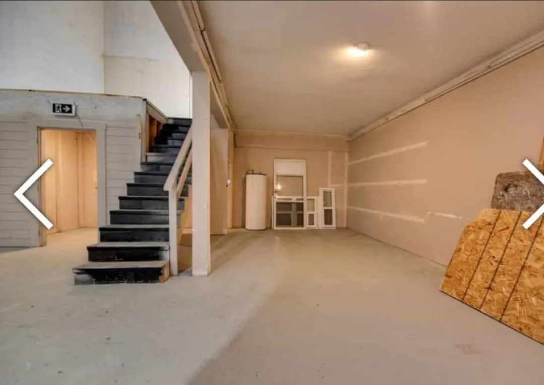 27 8333 130 STREET