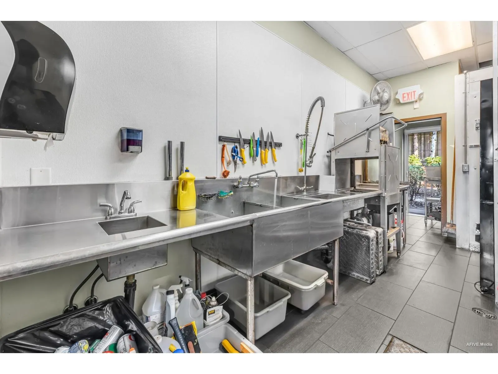 101 15325 56 AVENUE