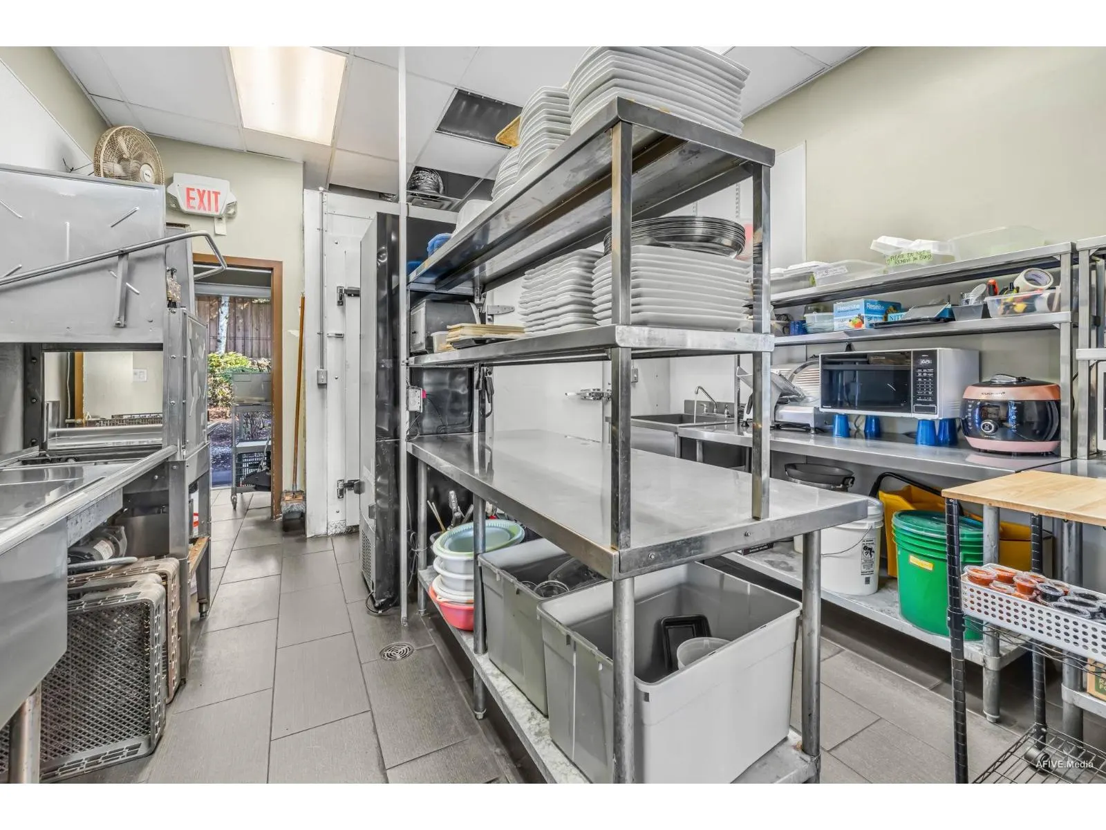 101 15325 56 AVENUE