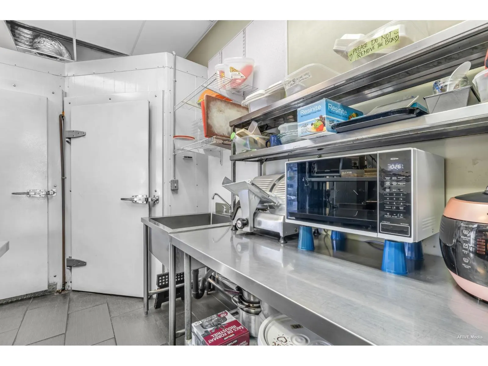 101 15325 56 AVENUE