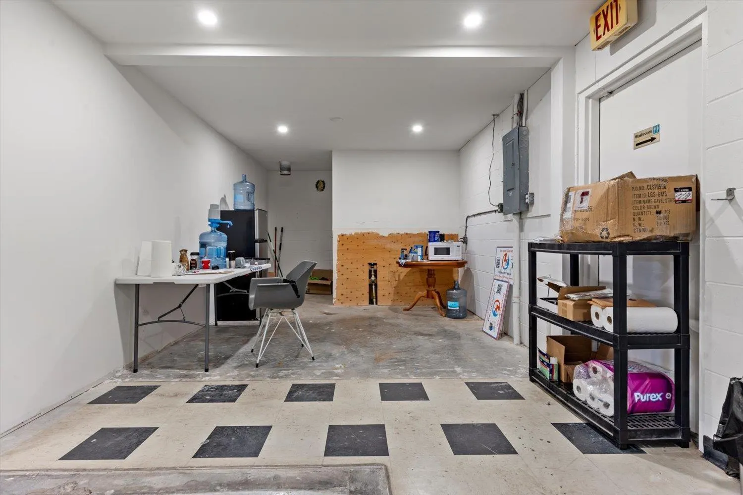 601 & 604 8950 YOUNG ROAD|Chilliwack Downtown