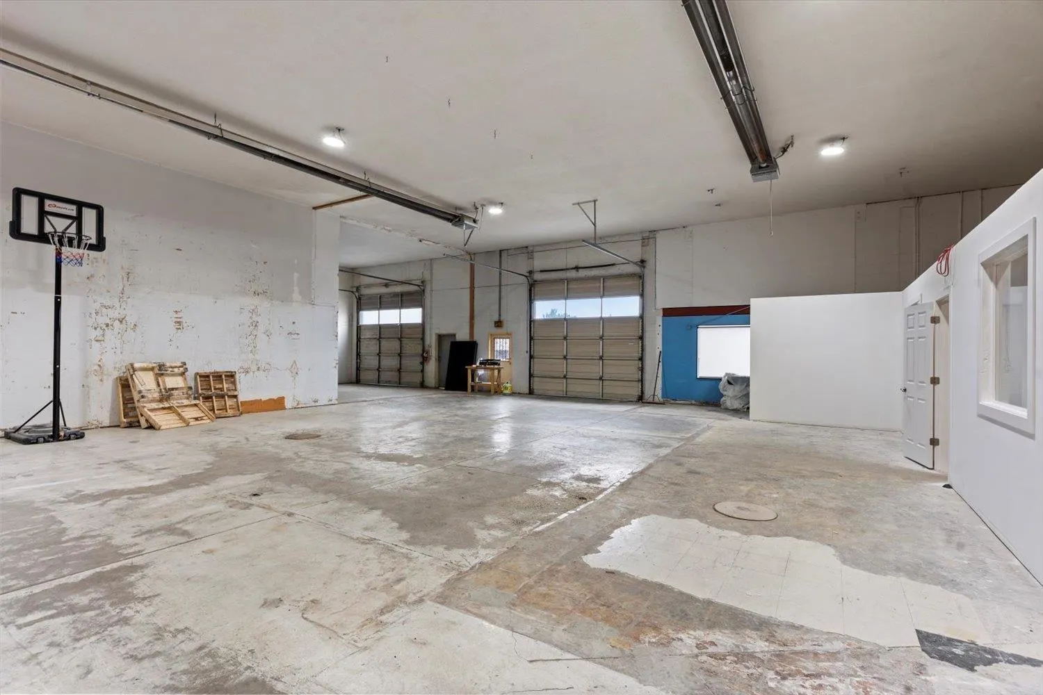 601 & 604 8950 YOUNG ROAD|Chilliwack Downtown