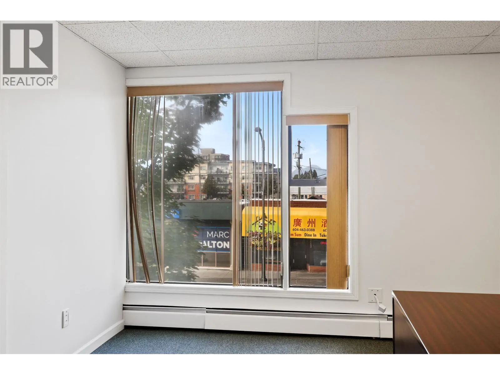 25 22374 LOUGHEED HIGHWAY