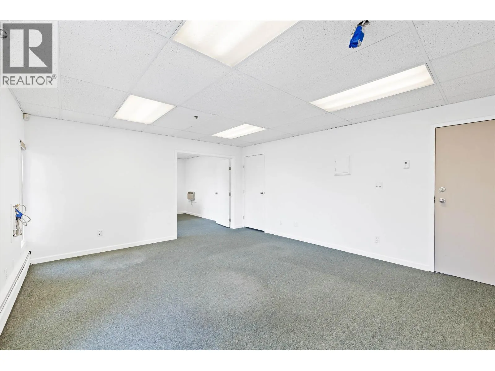 25 22374 LOUGHEED HIGHWAY