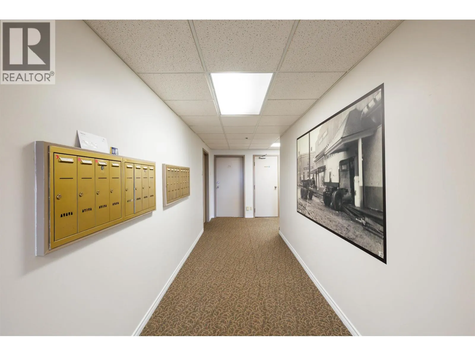 25 22374 LOUGHEED HIGHWAY