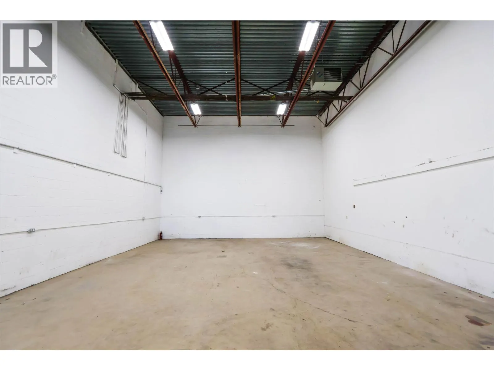 102 4713 BYRNE ROAD