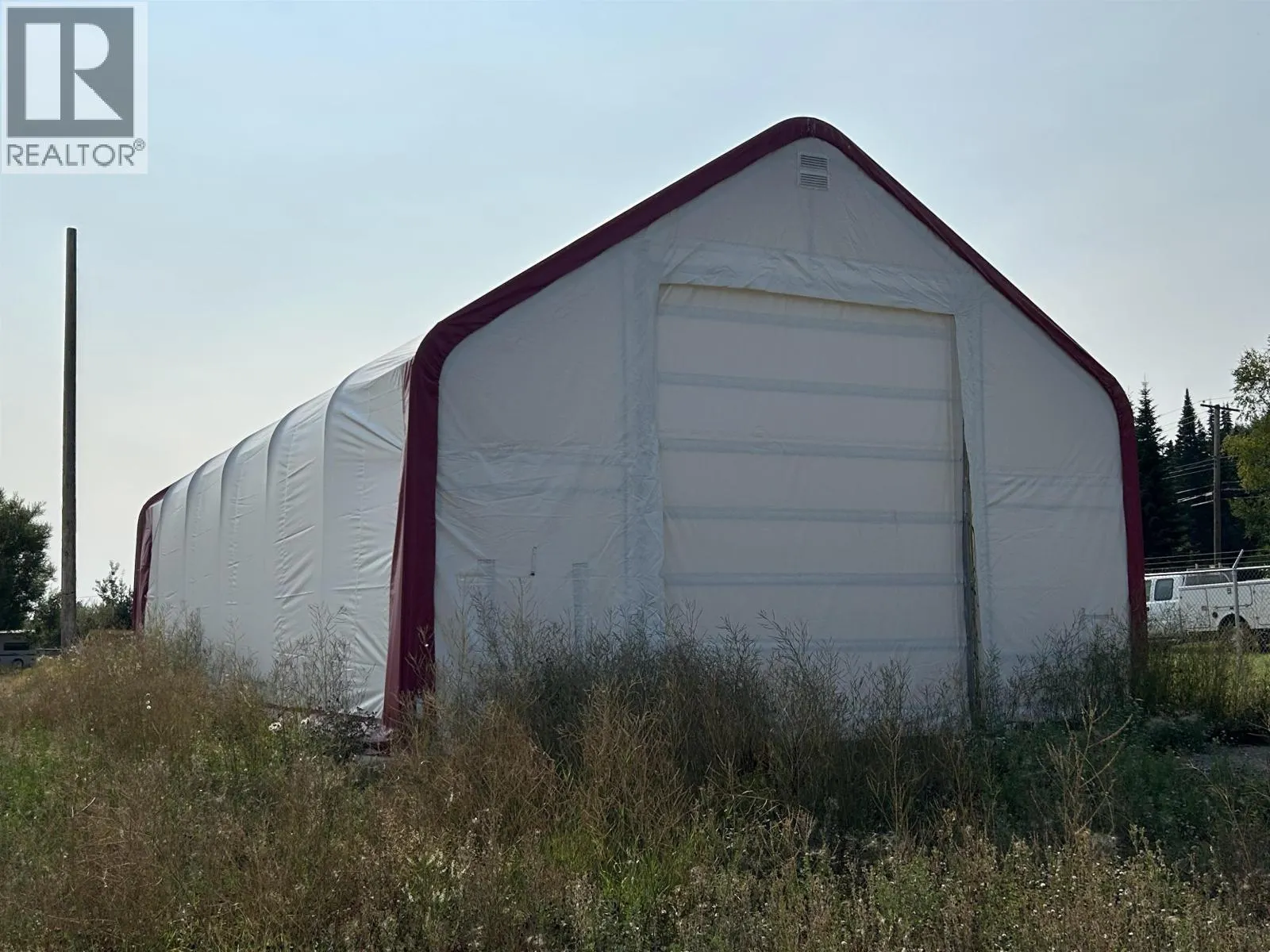 8828 N KELLY ROAD