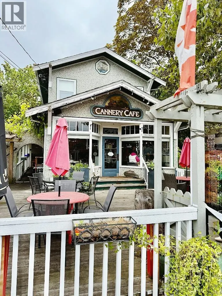 3711 MONCTON STREET