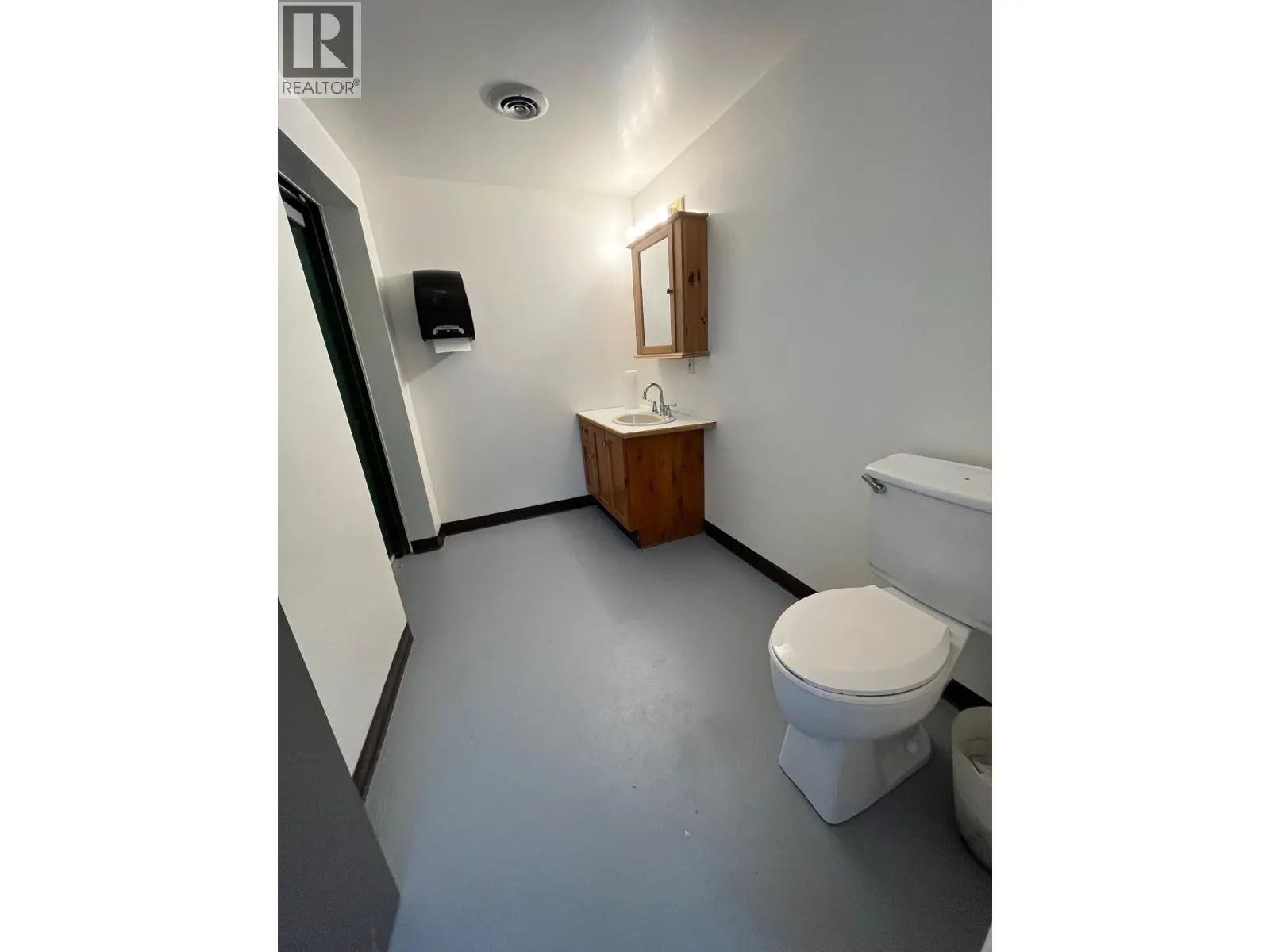 102 1400 ALPHA LAKE ROAD