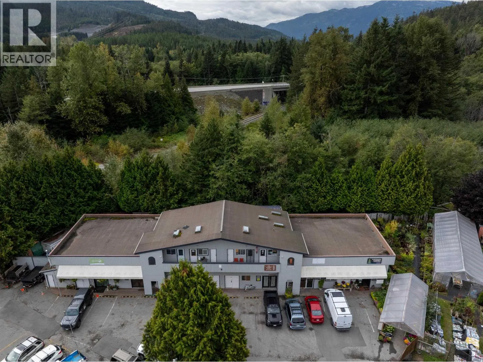 4 1100 MILLAR CREEK ROAD