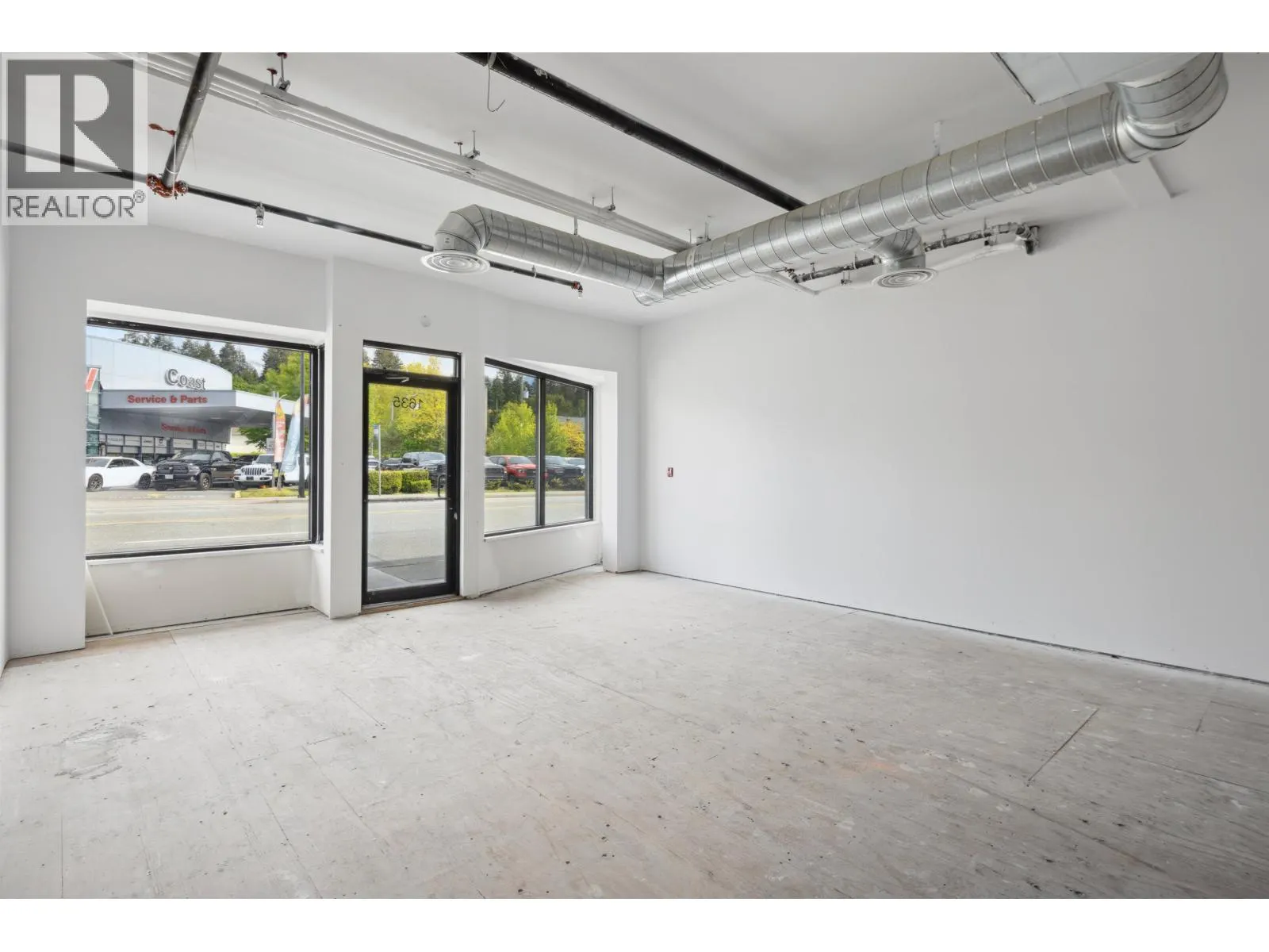 CRU 1 1635 MARINE DRIVE