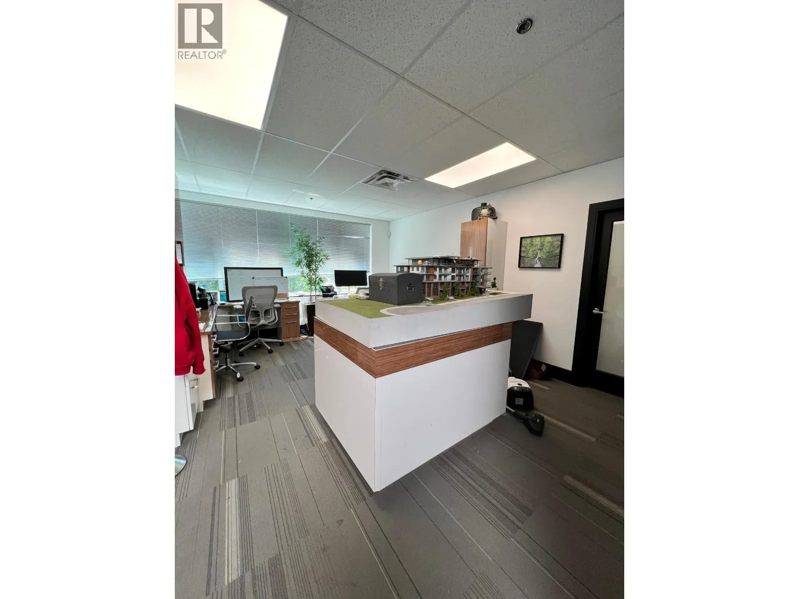 226 998 HARBOURSIDE DRIVE
