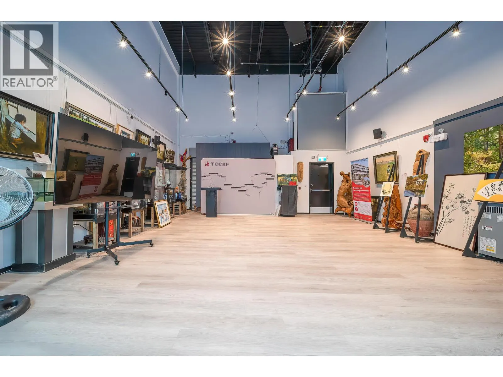 304 4888 VANGUARD ROAD