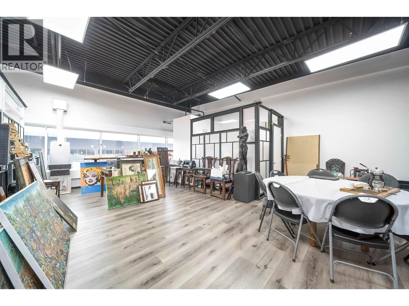 304 4888 VANGUARD ROAD