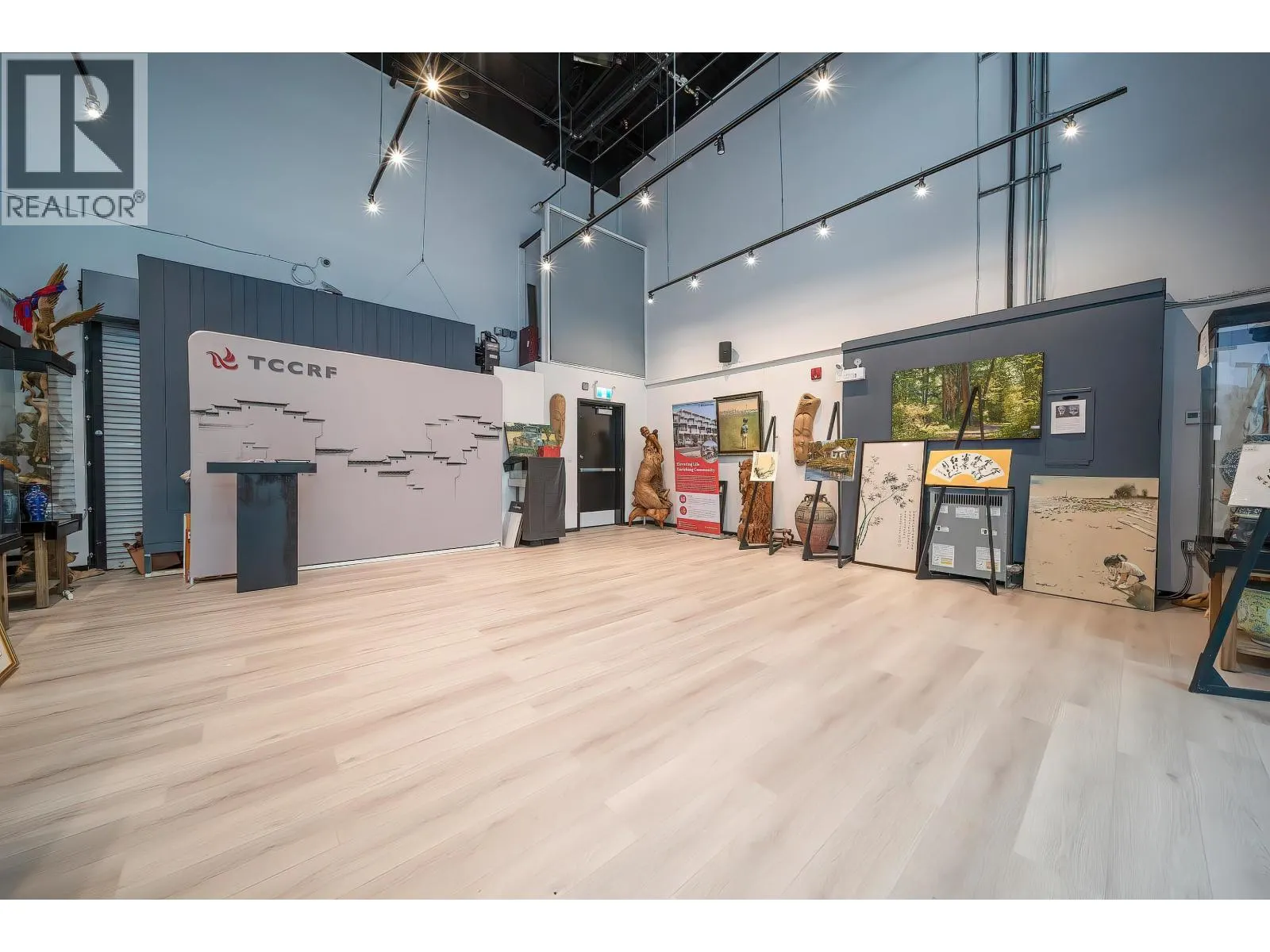304 4888 VANGUARD ROAD